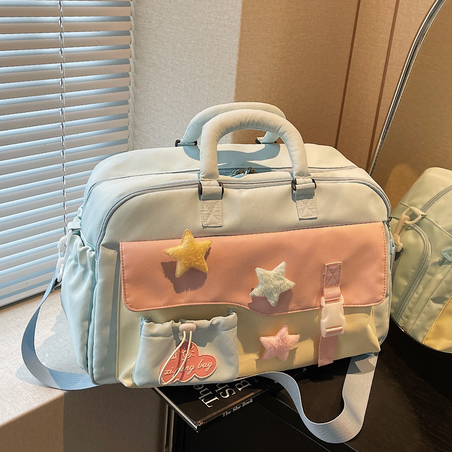 高颜值日系休闲旅行包女大容量短途出行轻便手提斜挎健身包收纳包