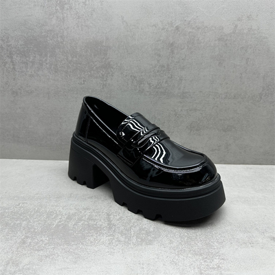 撤柜断码英伦漆皮厚底乐福鞋女鞋