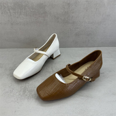 女鞋 2026春款 法式 撤柜处理断码 复古一字扣方头浅口日常粗跟女单鞋