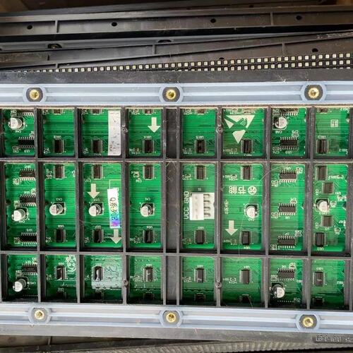 议价强力巨彩Q4Y10V6.2H户外防水P4模组190多片实物