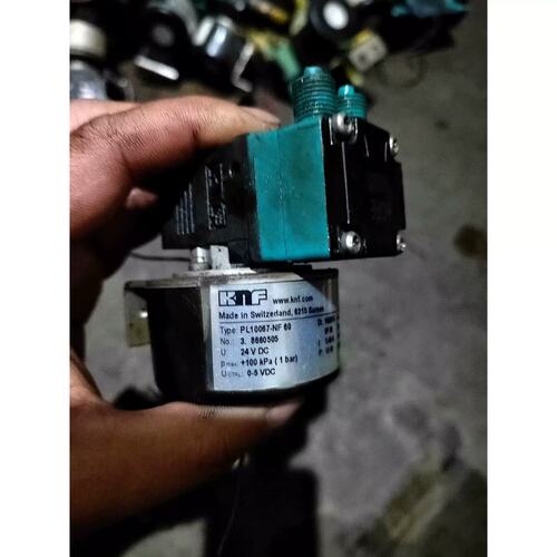 议价KNF隔膜泵PL10067-NF60隔膜泵，3台，外观成
