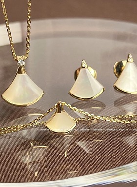 小裙子天然贝母925银锁骨链