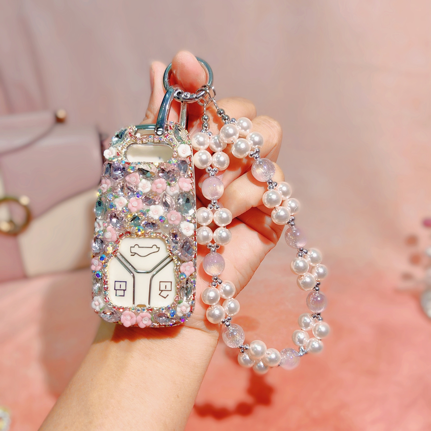 适用于奥迪A4L钥匙套Q5L汽车A5 A6L A3 Q3 Q2L Q7 A8 A7L a4扣钻