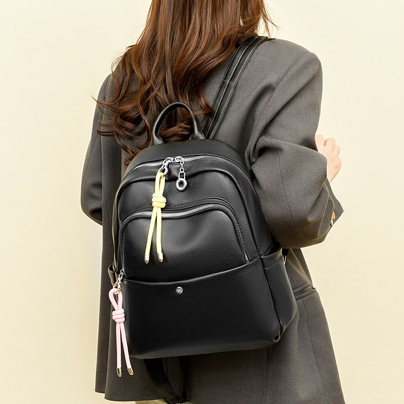 双肩包女2025新款爆款时尚真皮软皮大容量中年女士背包休闲旅行包