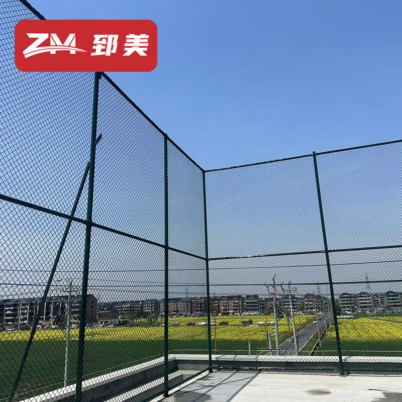 球场围网护栏铁丝照明灯立柱