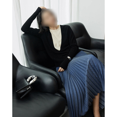 妖猪新款层次感假两件大U领打底