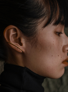 INAKSH个性简约碎片式耳环ins个性设计女士耳钉精致轻奢耳环
