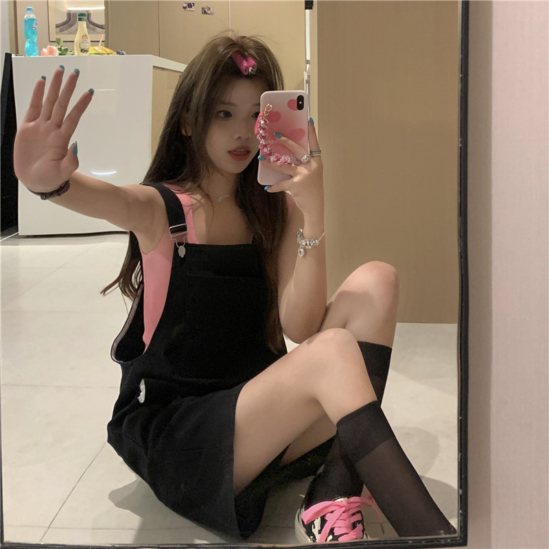 Real shot and real price Korean loose and versatile Vest + age reducing temperament carrying shorts