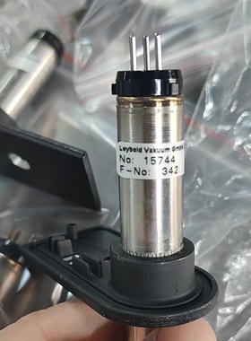 LEYBOLD VAKUUM 15744