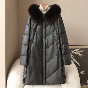憨厚皇后2025春季新款真皮鹅绒羽绒服女绵羊皮狐狸毛领宽松皮衣