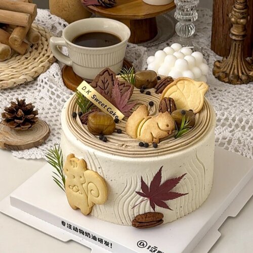 网红秋天枫叶栗子蛋糕装饰松鼠