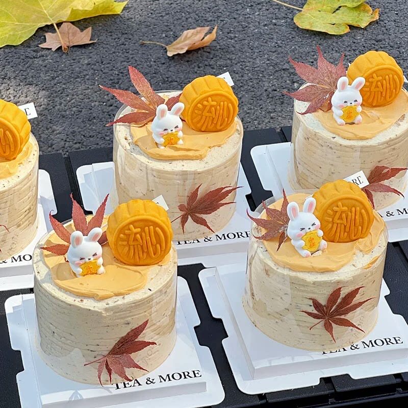 2026中秋节栗子蛋糕装饰摆件秋季枫叶小兔子摆件装扮中秋甜品装扮