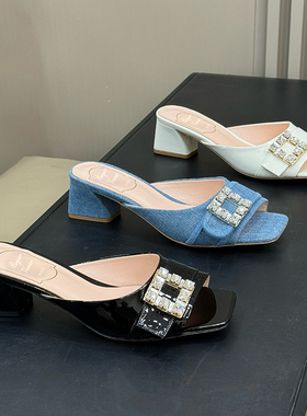 牛货~2026新款水钻一字拖rv方扣一脚蹬凉鞋女钻扣单鞋女粗跟凉拖