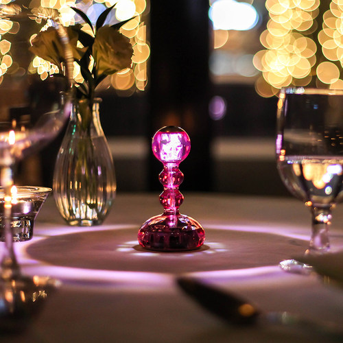 拉梦玻璃卧室现代简约