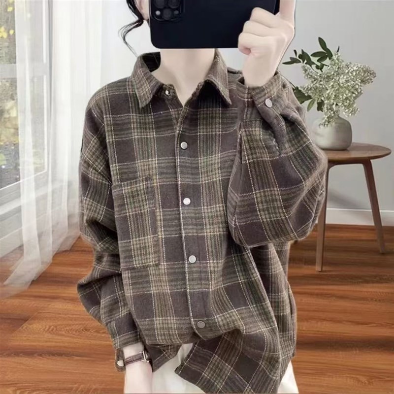 适用2024f春秋季新款小众长袖衬衫女宽松复古翻领格子上衣洋气衬