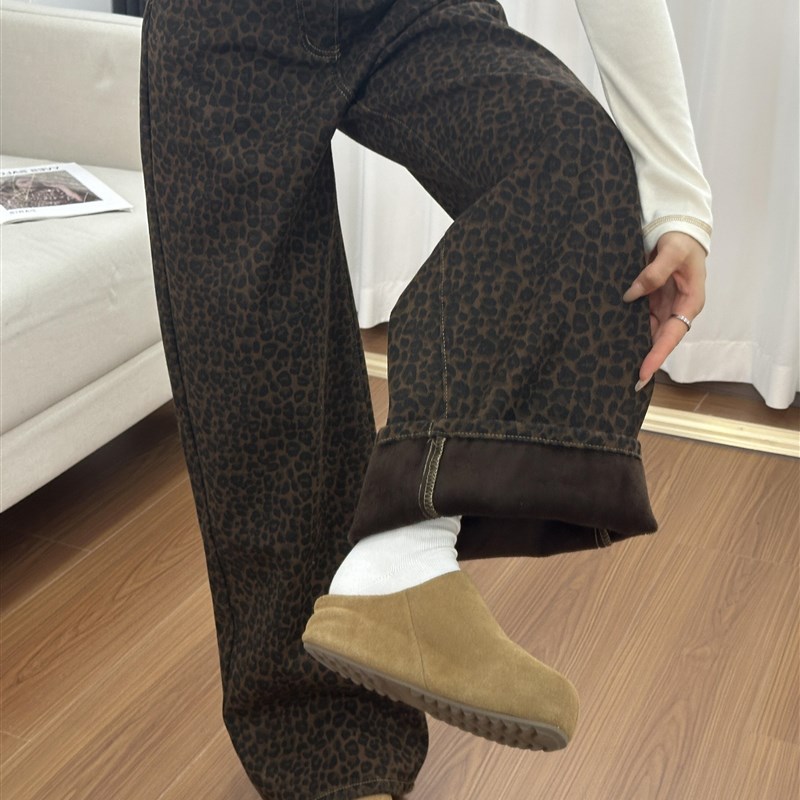 适用覆古豹纹加绒加厚宽松直筒牛仔裤女秋冬新款设计W感高腰显瘦