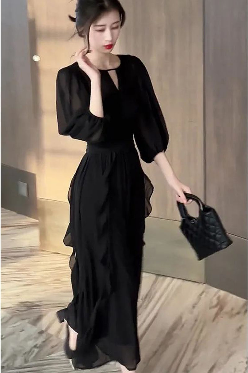 2024年夏季新款精致女装欧货高级设计感小香风收腰绝美黑色连衣裙