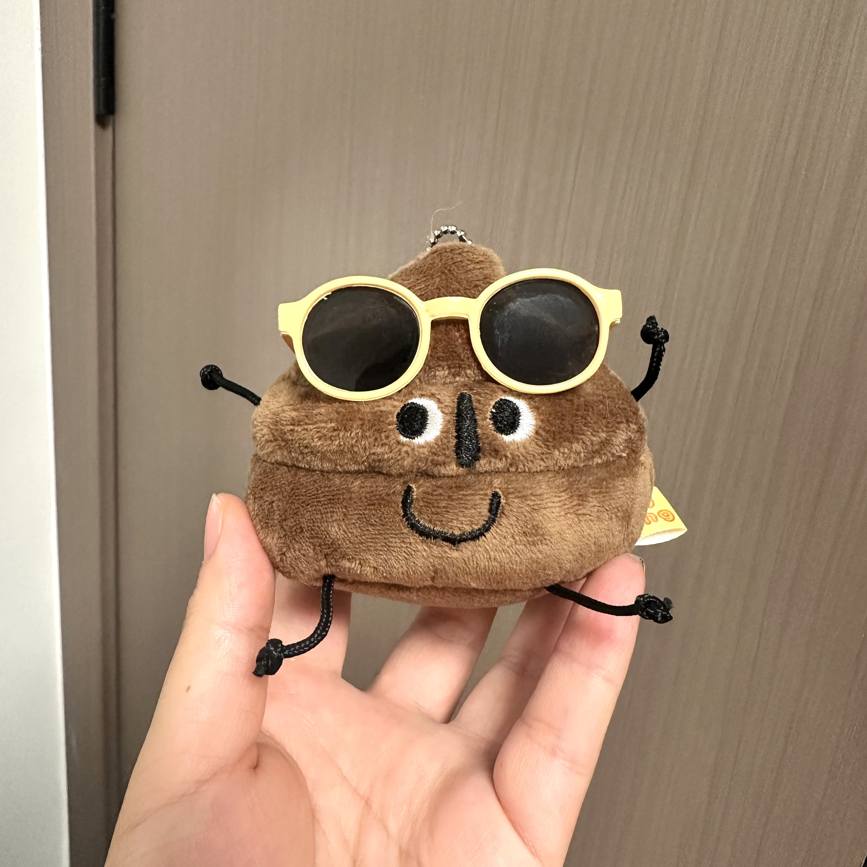 原创可爱搞怪大便毛绒包包挂件创意书包挂饰朋友礼物奥利给挂件