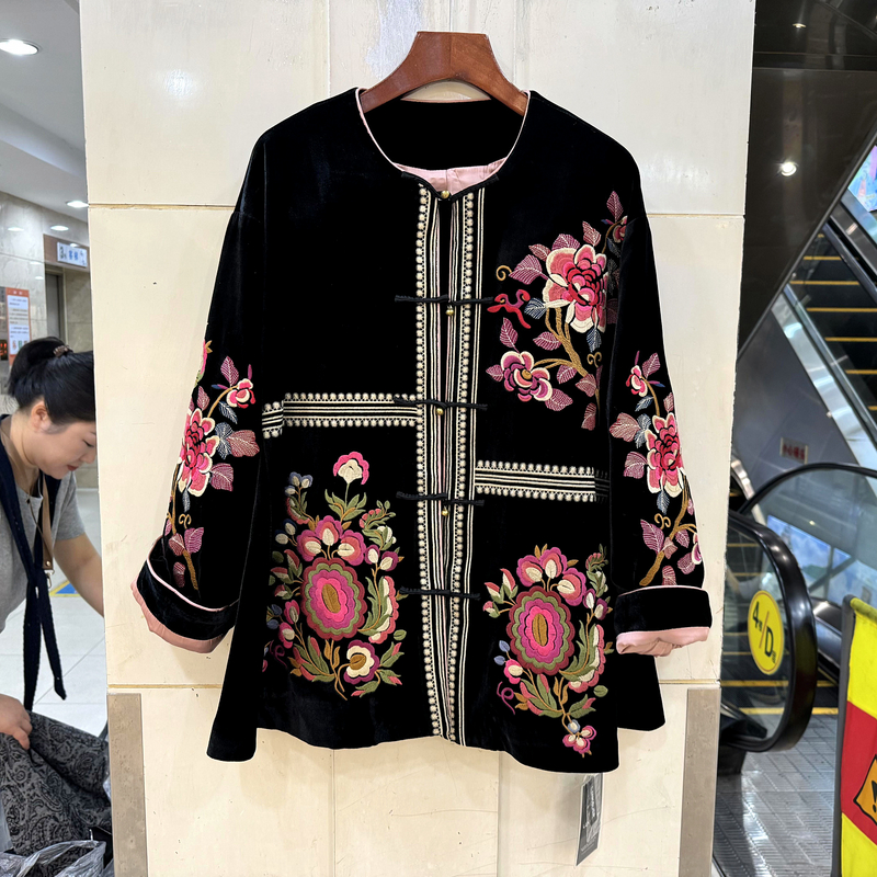 兰蔻儿K277 单排盘扣圆领重工刺绣花国风小个中长韩国绒外套秋装