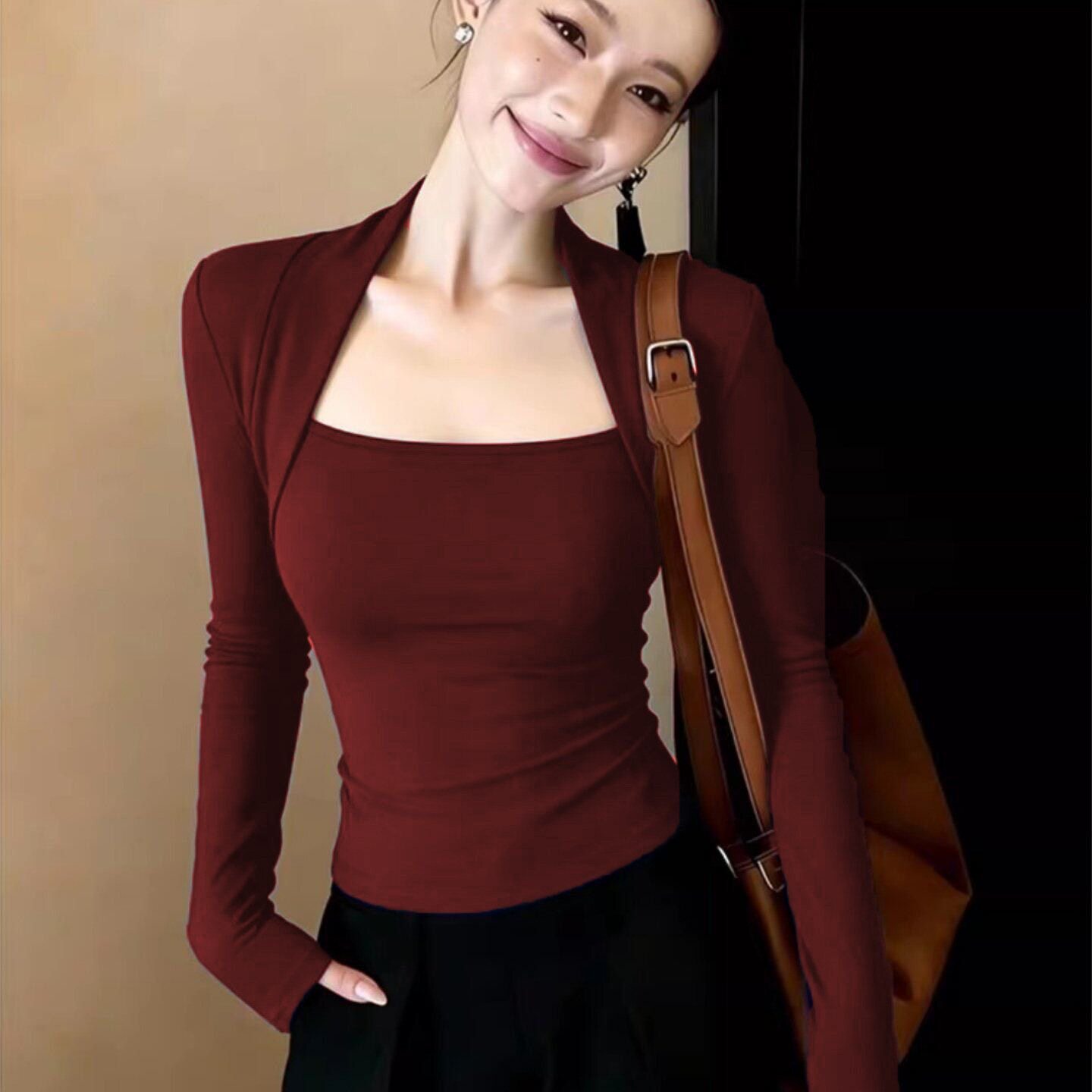 春秋气质打底衫高级感黑色方领长袖修身显瘦T恤女纯欲露锁骨上衣
