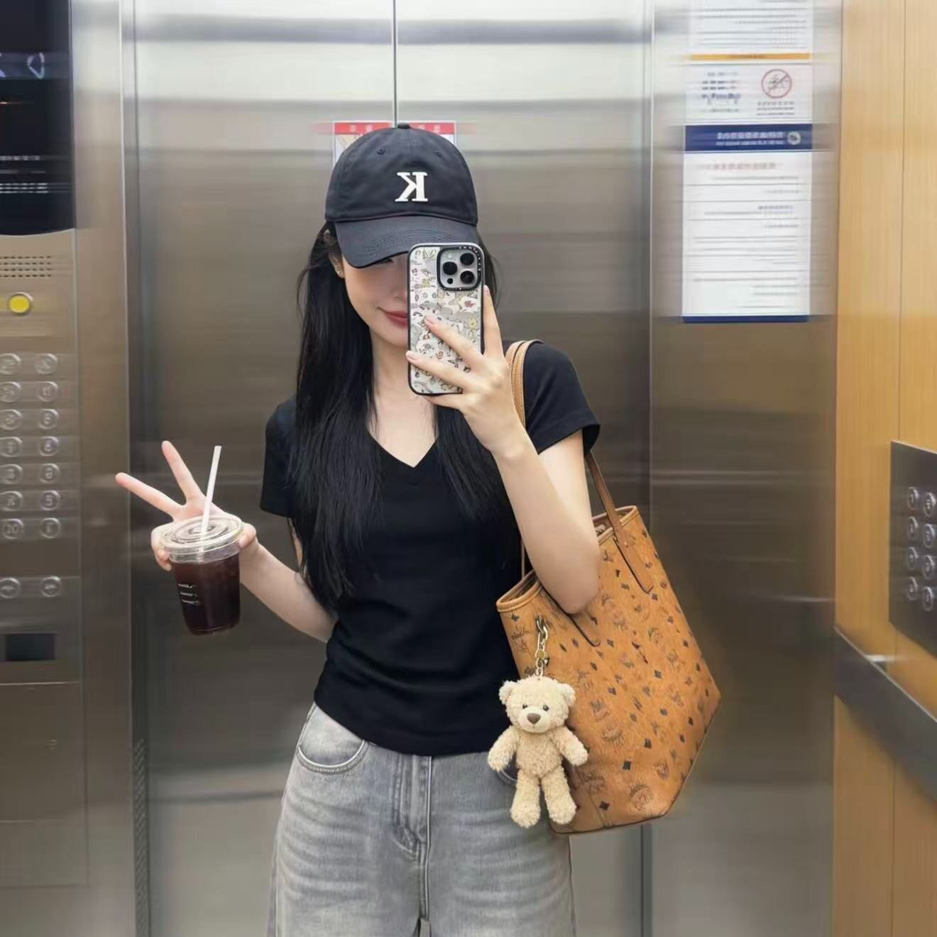 美式正肩短袖t恤女夏季2026新款内搭修身显瘦百搭辣妹v字领上衣女