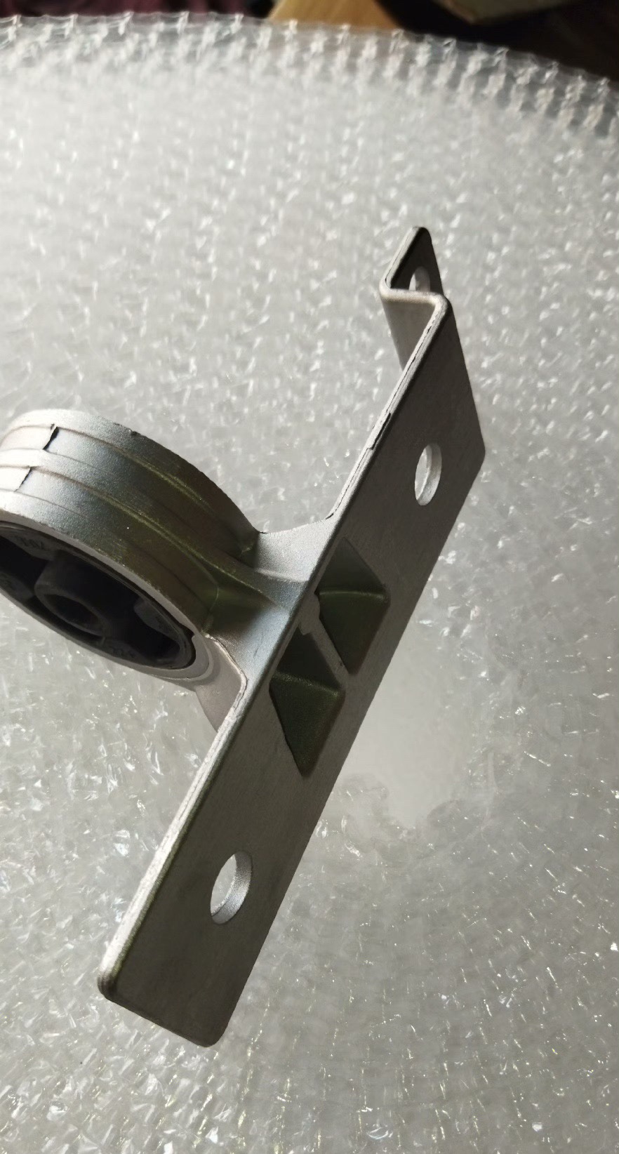 领克06排气管吊耳 汽车后排气尾端消声器吊耳缓冲垫缓冲胶套支架