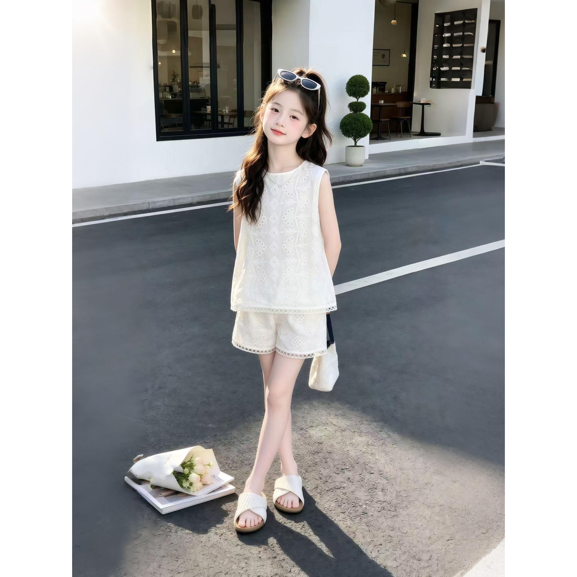 女童套装2026新款夏季无袖背心上衣蕾丝花边百搭短裤儿童两件套潮