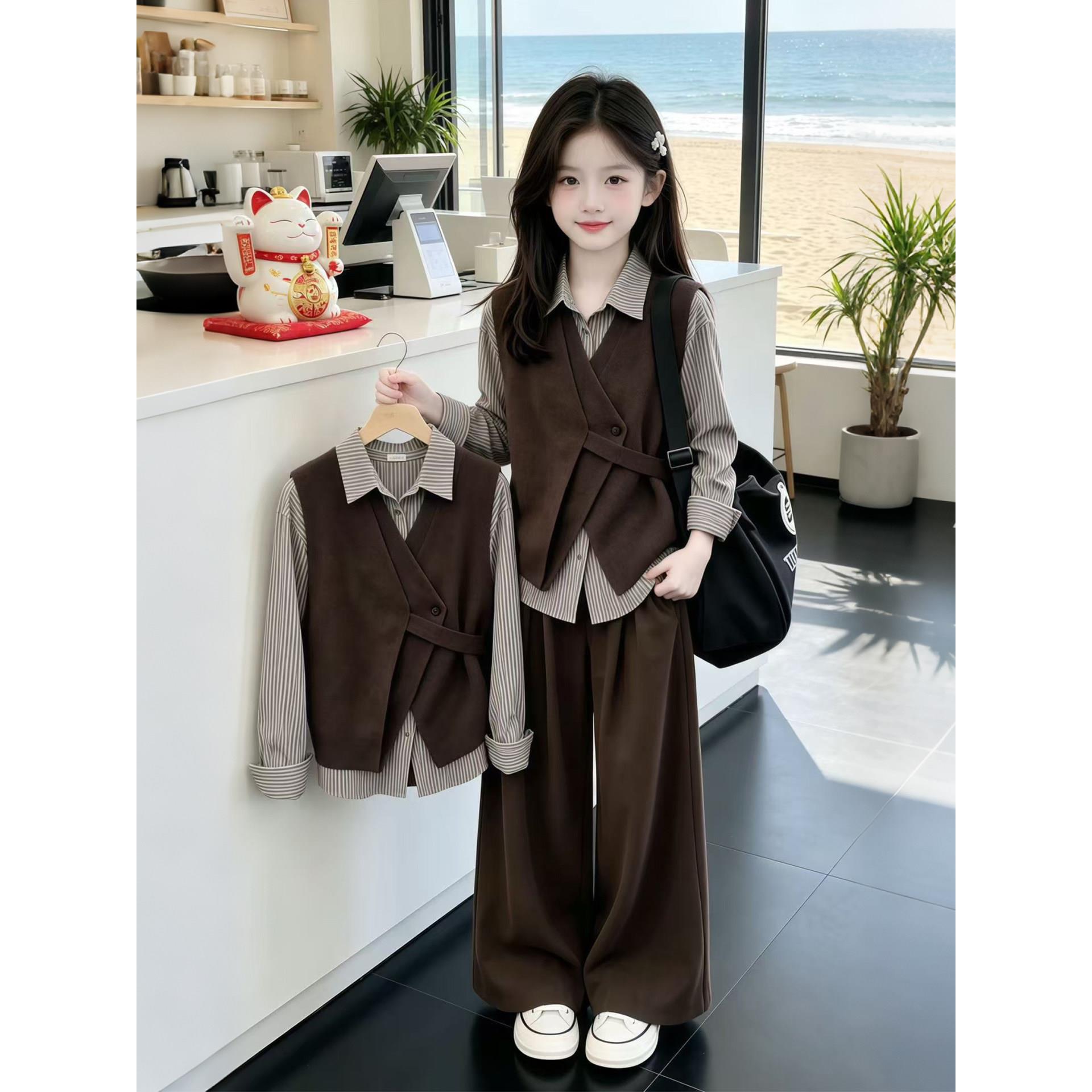 女童秋套装2026新款咖色马甲儿童条纹衬衫阔腿裤儿童装秋季三件套