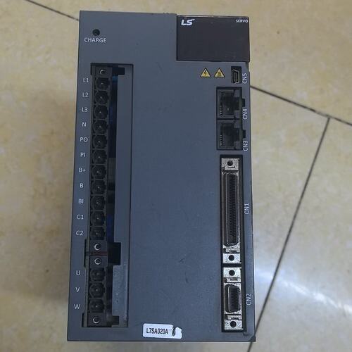 议价LS伺服驱动器L7SA020A