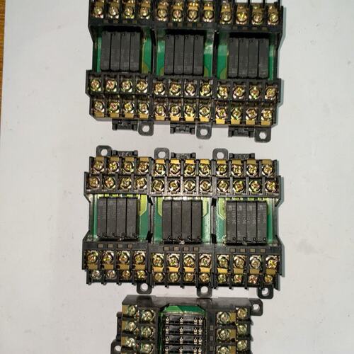 议价原厂FUJl继电器组RS4N-DE DC24V 19组 成色
