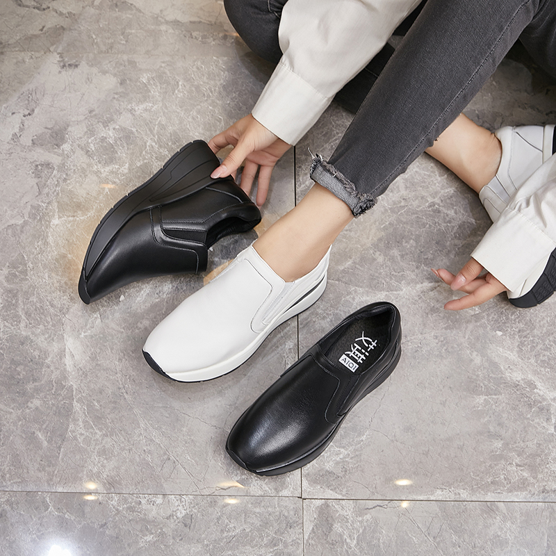 艾淇时尚一脚蹬休闲鞋2025秋季新款通勤百搭软底单鞋旅游厚底鞋女