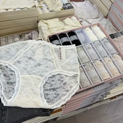 5条法式蕾丝无痕女士三角内裤