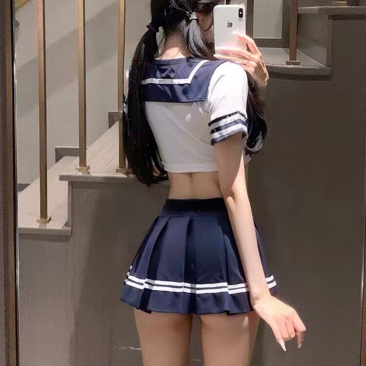 成人JK风禁欲系肚兜套装