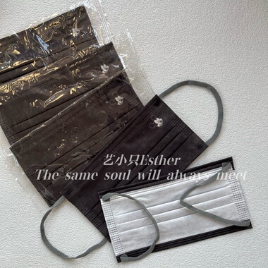 香港迪士尼纯黑色口罩灰色耳绳米奇成人高级时尚简约显白颜值脸小