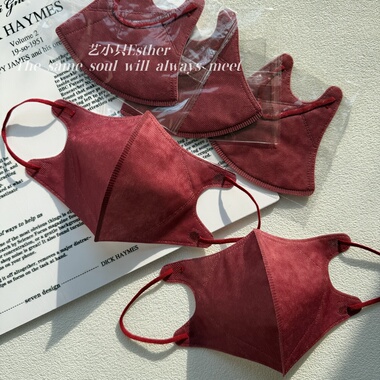 新年春节纯深红色3d立体口罩三层透气显白高级颜值2026时尚大红色