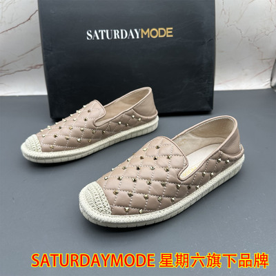 34码SATURDAYMODE断码撤柜羊皮女鞋平跟防滑中口铆钉圆头休闲单鞋