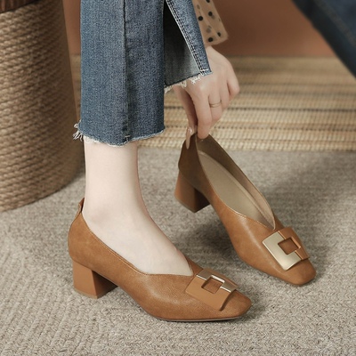 中跟拼色头层牛皮方扣单鞋奶奶鞋