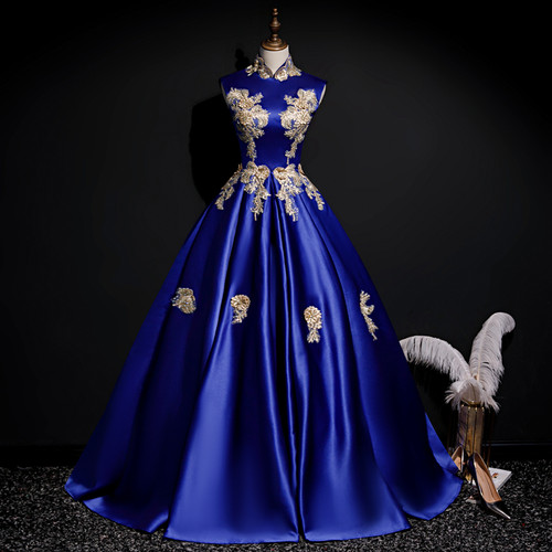 演出复古立领蓬蓬裙长