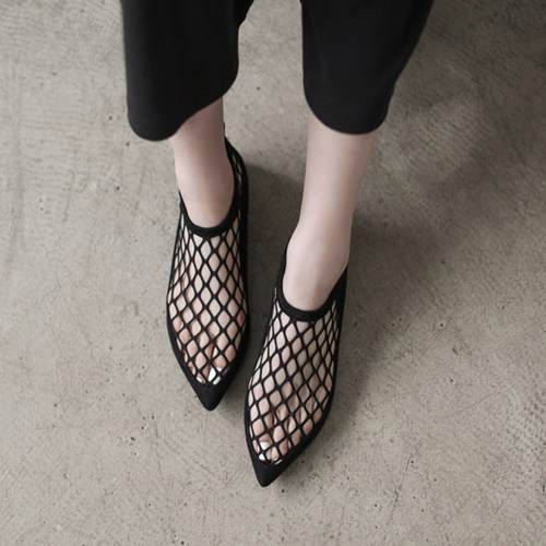 2025新款韩版百搭夜店性感网状黑色网格尖头夏季平底凉鞋女个性鞋