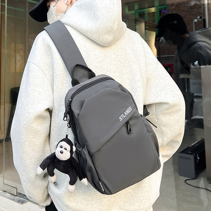 斜挎包男款单肩小背包男士胸包女骑行运动爬山男生平板轻便登山包