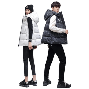 鸭鸭轻薄羽绒服马甲男女小个子冬季反季时尚连帽短款鸭绒马夹外套