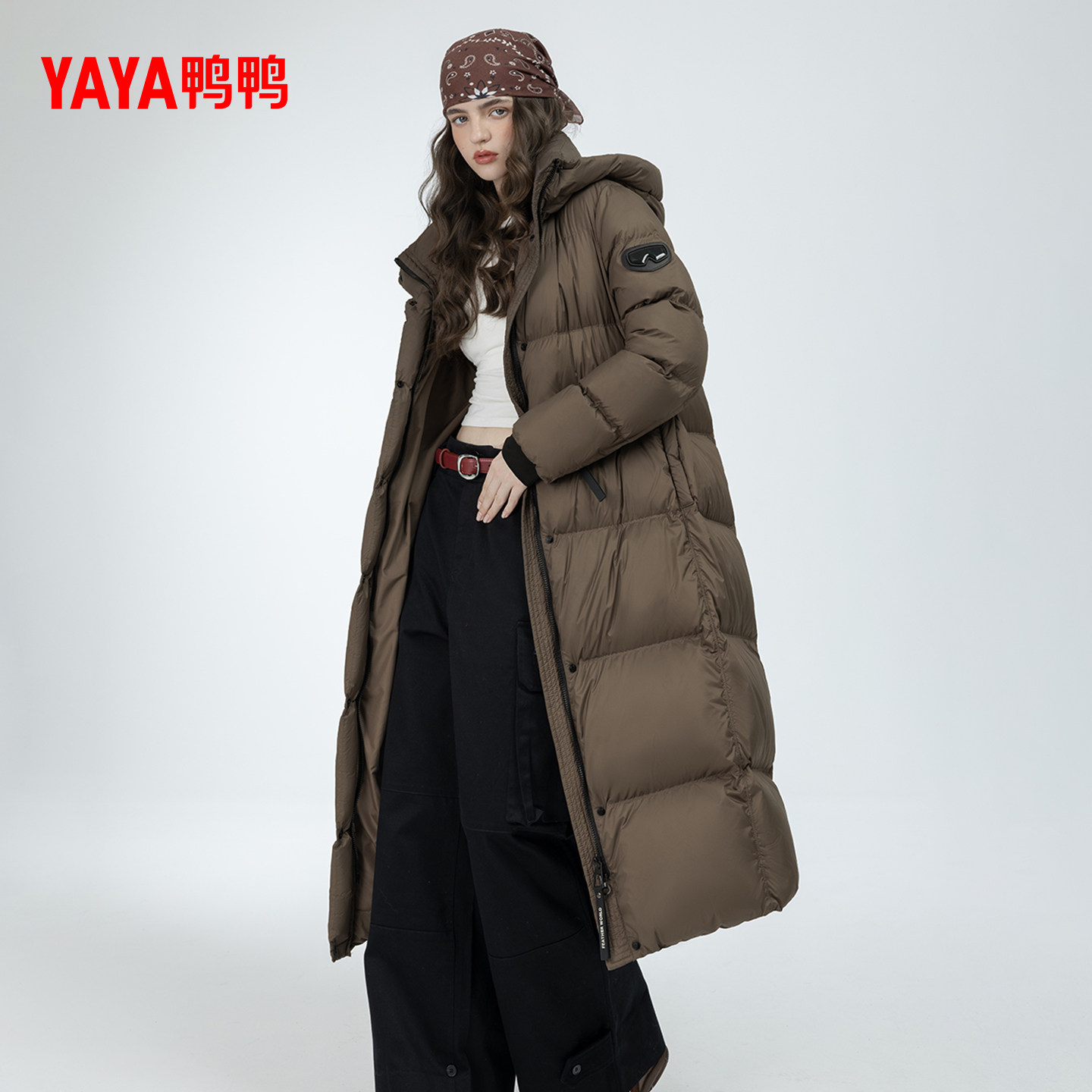 鸭鸭时尚长款女士羽绒服