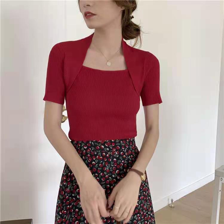 Retro Hepburn square neck ice silk slim temperament short sleeve Knitted Top Women's new style in spring and summer