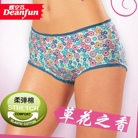蝶安芬品牌碎花棉质中腰平角内裤