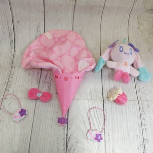 多美卡秘密的偶像公主毛绒玩偶女孩礼物儿童手掌布偶娃娃挂件玩具