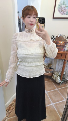 2026新款法式复古气质名媛高级感小众设计感长袖衬衫女微闪上衣