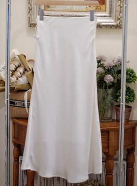 醋酸纯色白色纯欲风ins博主同款贵妇A摆鱼尾缎面显瘦半身裙85-95