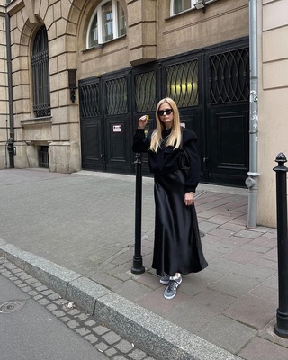 店主推荐长度2024秋季新品 ins博主同款黑色95cm醋酸半裙