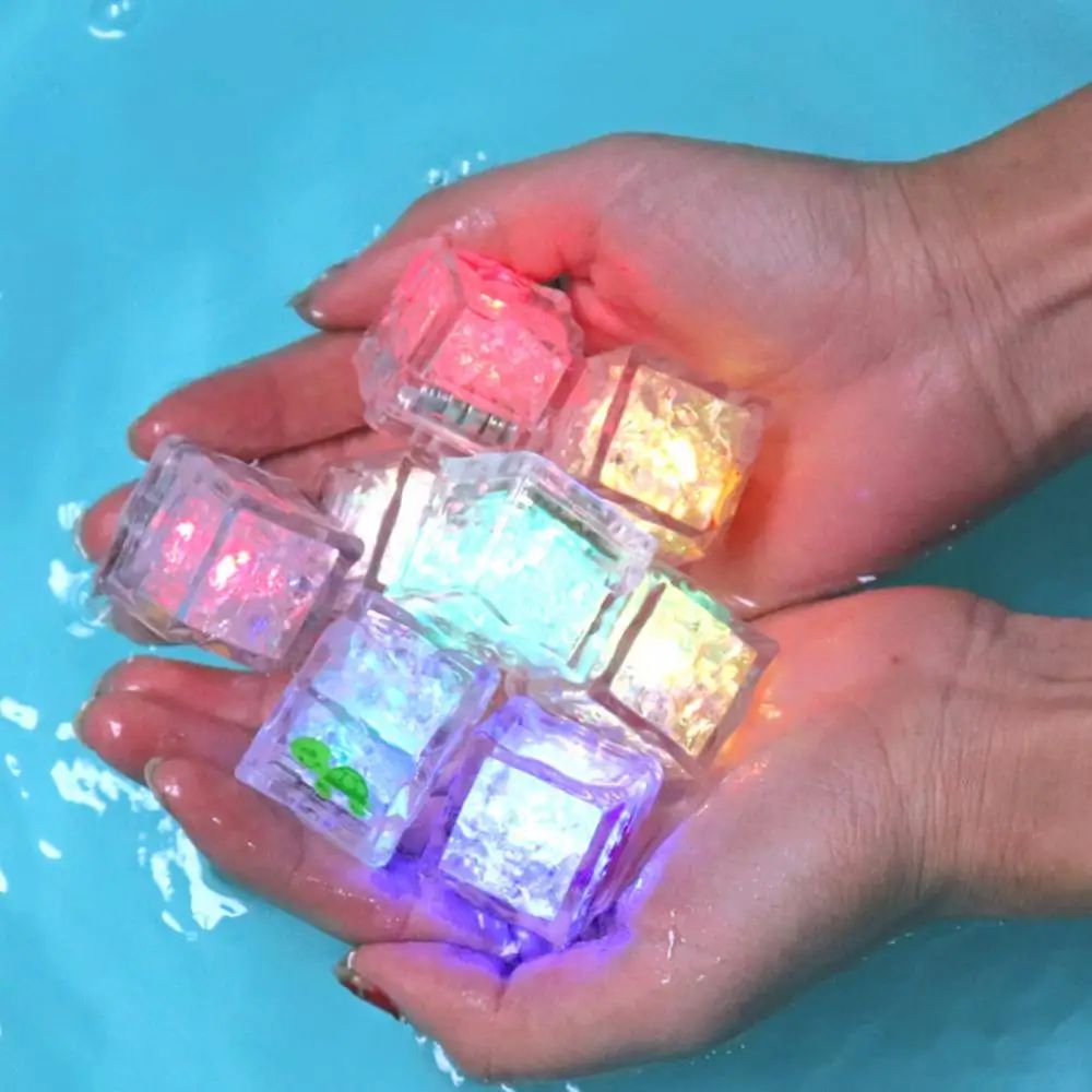 8Pcs Kids Bathing Luminous Ice Cubes Cute Animal Print Color
