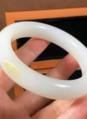 手镯天然羊脂玉白玉新疆和田籽料带皮女士玉镯子正品带证书手饰